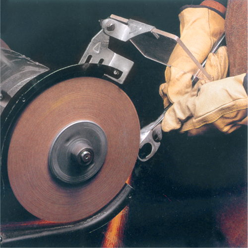 Scotch-Brite Cut & Polish Wheels, 6" Dia. x 1" W, 1" Arbor, Aluminum Oxide Action Paper