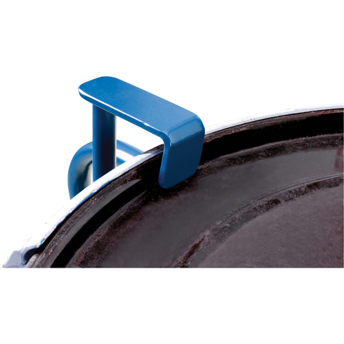 Manipulateurs de baril Gator Grip pour chariot &eacute;l&eacute;vateur, Pour 30 gal. US (25 gal. imp.) / 50 gal. US (41.6 gal. imp.) / 80 gal. US (66.6 gal. imp.) Action Paper