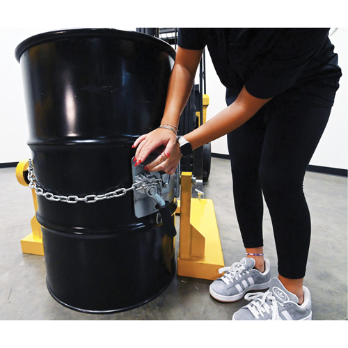 Porte-baril pour chariot &agrave; fourche, Pour 55 gal. US (45,8 gal imp&eacute;rial) Action Paper