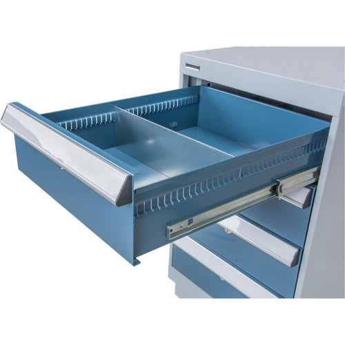 &eacute;tabli &agrave; quatre tiroirs sur pi&eacute;destal, 18" la x 21" p x 28" h Action Paper