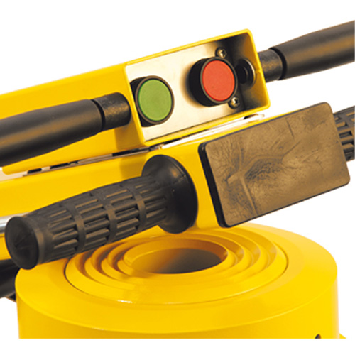 Cric Mammut, 110 tonnes, Air comprim&eacute;/hydraulique Action Paper