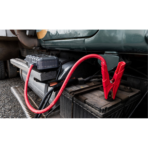 GB251+ Boost&reg; Max Jump Starter Action Paper