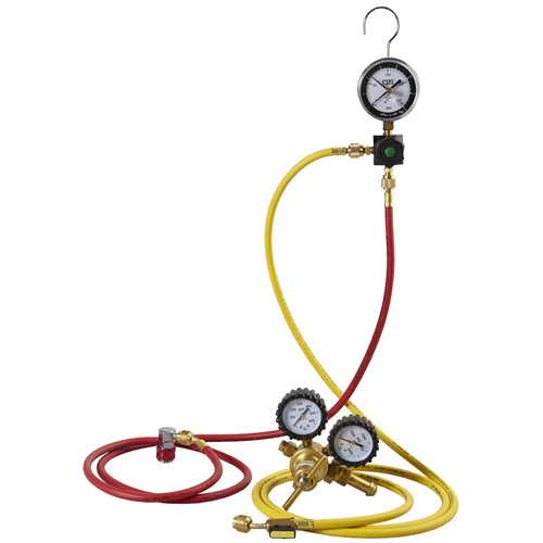 Ensemble pour test de fuite dazote pour climatisation automobile avec r&eacute;gulateur Action Paper