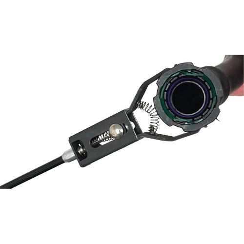 Pince pour raccords &agrave; bouton avec c&acirc;ble de 23 po Action Paper