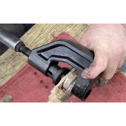 Presse-axe de chape de frein pour camions de classes 6 &agrave; 8 Action Paper