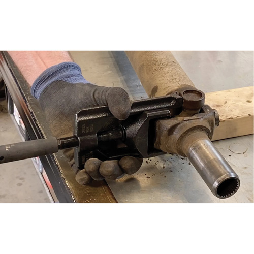 Small U-Joint Puller, 1 Pcs, 1.25" Puller Length Action Paper