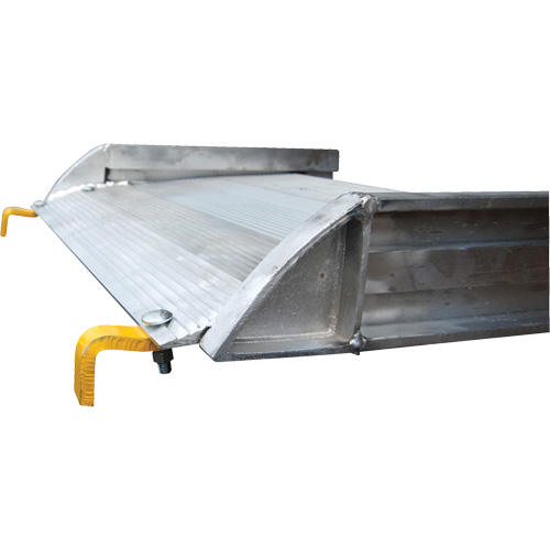 Aluminum Walk Ramp, 1000 lbs. Capacity, 38" W x 193-1/8" L Action Paper