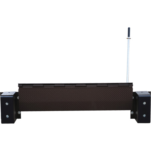 Niveleur de quai m&eacute;canique Edge-O-Dock, 99" la, 72" Largeur de la plateforme, 29" Port&eacute;e Action Paper