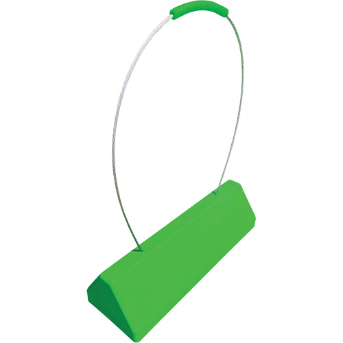 Cale de roue pour avion Checkers Safety SafeRay avec poign&eacute;e &agrave; c&acirc;ble ergonomique, Ur&eacute;thane, Vert fluorescent, 24" la x 8" p x 6" h Action Paper