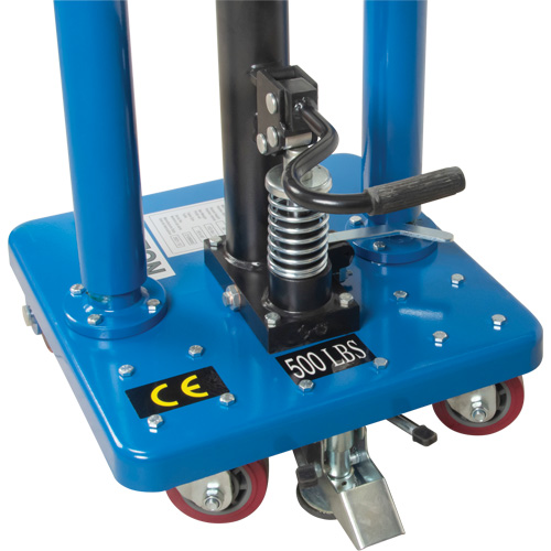 Table de travail hydraulique, 18'' lo x 18'' la, Acier, Capacit&eacute; 500 lb Action Paper