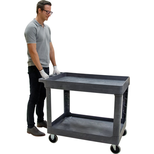 Chariot utilitaire pour l'entretien, 2 tiers, 24-5/8" x 32-1/2" x 40", Capacit&eacute; 550 lb Action Paper