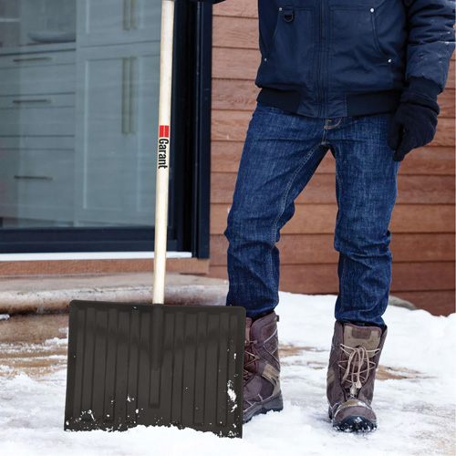 Nordic Snow Shovel, Polypropylene Blade, 17-3/4" Wide, D-Grip Handle Action Paper