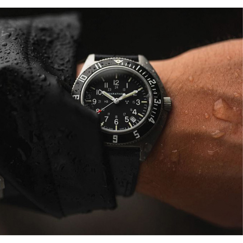 Steel Navigator with Date on Black 3-Piece Rubber Strap Kit, Digital, Battery Operated, 41 mm, Black Action Paper