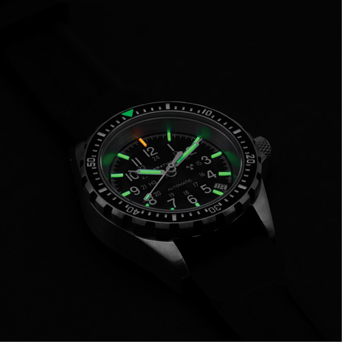 Steel Navigator with Date on Black 3-Piece Rubber Strap Kit, Digital, Battery Operated, 36 mm, Black Action Paper
