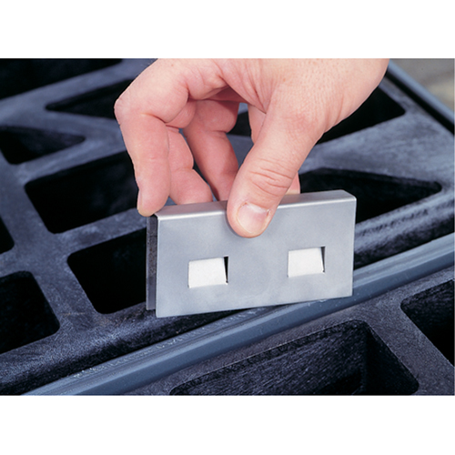 Ecopolyblend Accumulation Centers - Joining Clips Action Paper