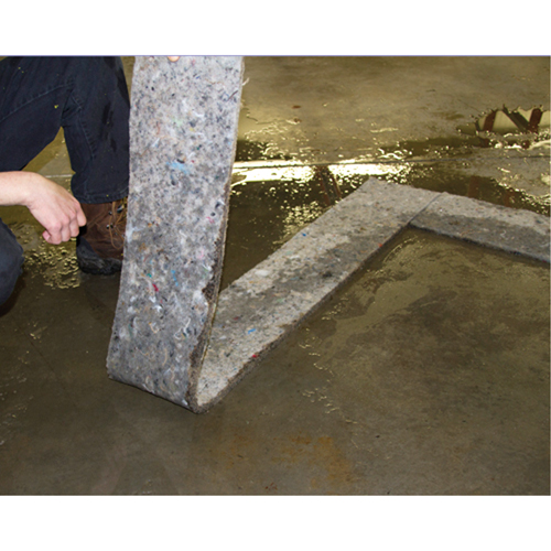 Spilltration Husky Strips, Oil Only, 64" x 8", 4 gal. Absorbancy Action Paper