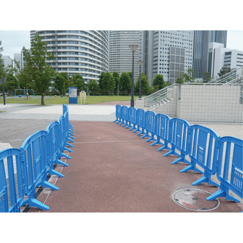 Minit Barricade, Interlocking, 49" L x 39" H, Yellow Action Paper