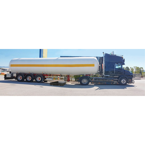 Ultra-Tanker Berm, 374 US gal. Capacity, 5' W x 10' L x 12" H, Foam Wall Action Paper
