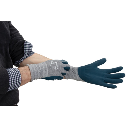 Gants &eacute;cologiques enduits et l&eacute;gers, 9, R&ecirc;vetement Mousse de nitrile, Calibre 15, Enveloppe en Polyester/rPET Action Paper
