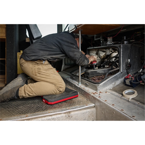 Tapis repose-genoux Packout, 18,7" lo x 13,7" la, 2,2" &eacute;pais Action Paper