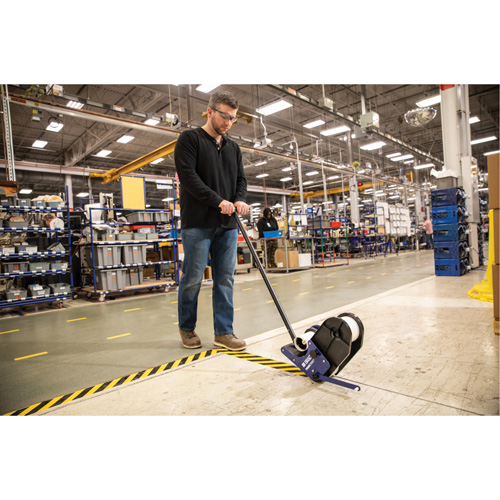 Ruban de marquage pour plancher ToughStripe Max, 2" x 100', Polyester, Noir et jaune Action Paper