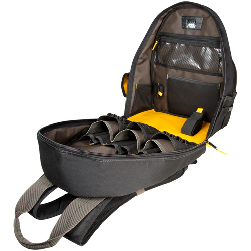 Sacs &agrave; dos pour outils Techgear &agrave; 53 pochettes, 16" lo x 13-1/4" la, Noir, Polyester Action Paper