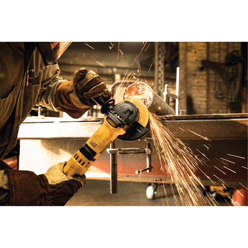 Meuleuse &agrave; angle avec interrupteur &agrave; g&acirc;chette, 6", 120 V, 13 A, 9000 Tr/min Action Paper
