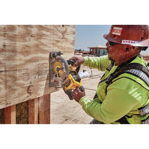 FlexVolt&reg; Worm Drive Style Saw (Tool Only), 7-1/4", 60 V Action Paper