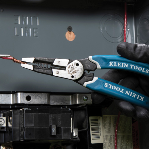 Outil polyvalent Klein-Kurve pour d&eacute;nuder, couper et sertir les fils, 8-1/4" lo, 8 - 20 AWG Action Paper