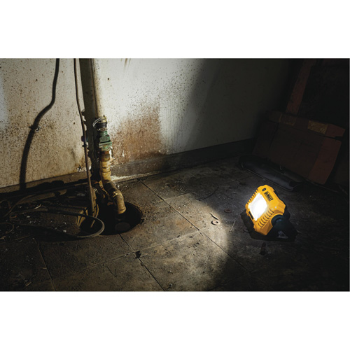 12V/20V Max Compact Task Light, LED, 2000 Lumens Action Paper