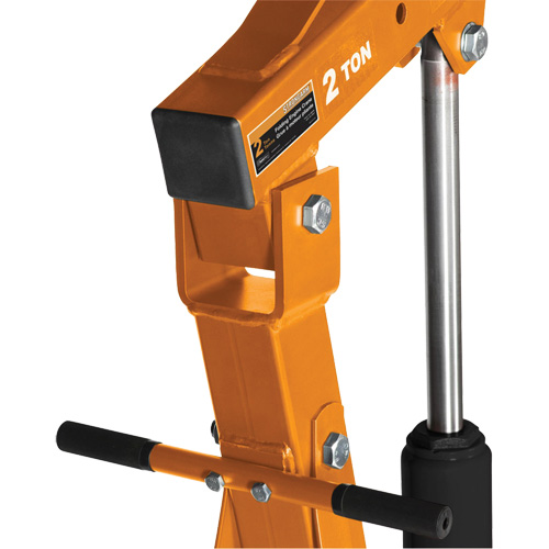 Grue escamotable pour moteur — Strongarm Action Paper