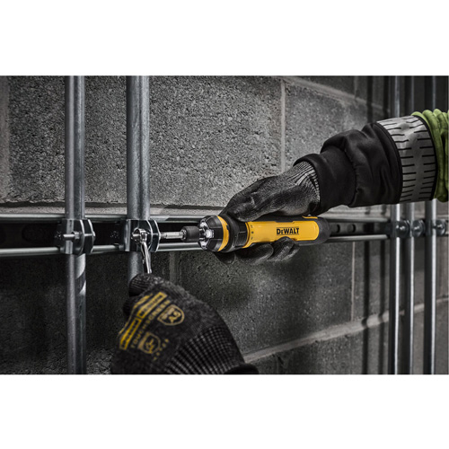 Jeu de tournevis sans fil de 14 morceaux avec commande FLEXDRIVE, 4 V, 44 lb-po/5 Nm couple max. Action Paper