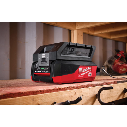 Chargeur rapide MX FUEL, 120 V, Lithium-ion/NiCd/Ni-MH Action Paper