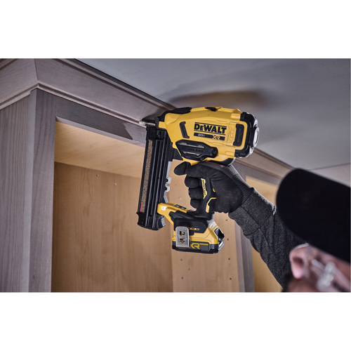 XR&reg; Cordless 18Ga Brad Nailer, 20 V, Lithium-Ion Action Paper