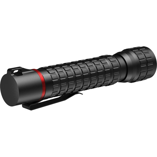 Lampe de poche &eacute;tanche G40R avec mise au point par rotation, DEL, 650 lumens, Piles Rechargeable Action Paper