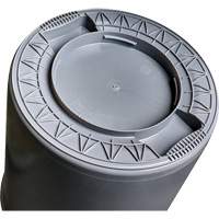 Contenant gris Titan pour d&eacute;chets, Plastique, 20 gal. US Action Paper