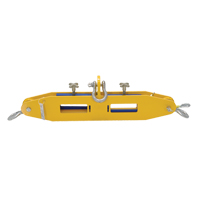 Poutre de levage pour chariot &eacute;l&eacute;vateur, Ouverture des fourches 7" x 2-1/2" Action Paper