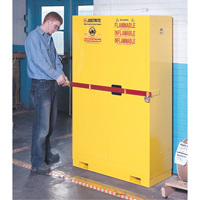 Armoire de rangement haute s&eacute;curit&eacute; avec barre en acier pour produits inflammables, 45 gal., 2 tablettes Action Paper