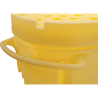 Trousse de lutte contre les d&eacute;versements de premi&egrave;re qualit&eacute;, Universel, Overpack/Baril de r&eacute;cup&eacute;ration, Absorbance de 95 gal. US Action Paper