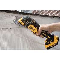 Max XR&reg; Brushless 3-Speed Oscillating Multi-Tool (Tool Only), 20 V, Lithium-Ion Action Paper