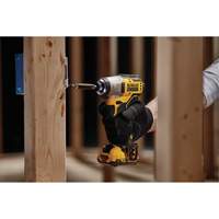 Tournevis &agrave; percussion avec moteur sans balai Xtreme (outil seulement), 1/4", 1450 lb-po Couple max., 12 V, Lithium-ion Action Paper