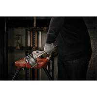 Cl&eacute; &agrave; tuyau, Cap des m&acirc;choires 1-1/2", Longueur 10", Prise Ergonomique Action Paper