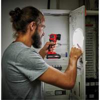 Lampe de poche &agrave; DEL sans fil 18V (outil seulement), DEL, 280 lumens, Bloc-pile Rechargeable Action Paper